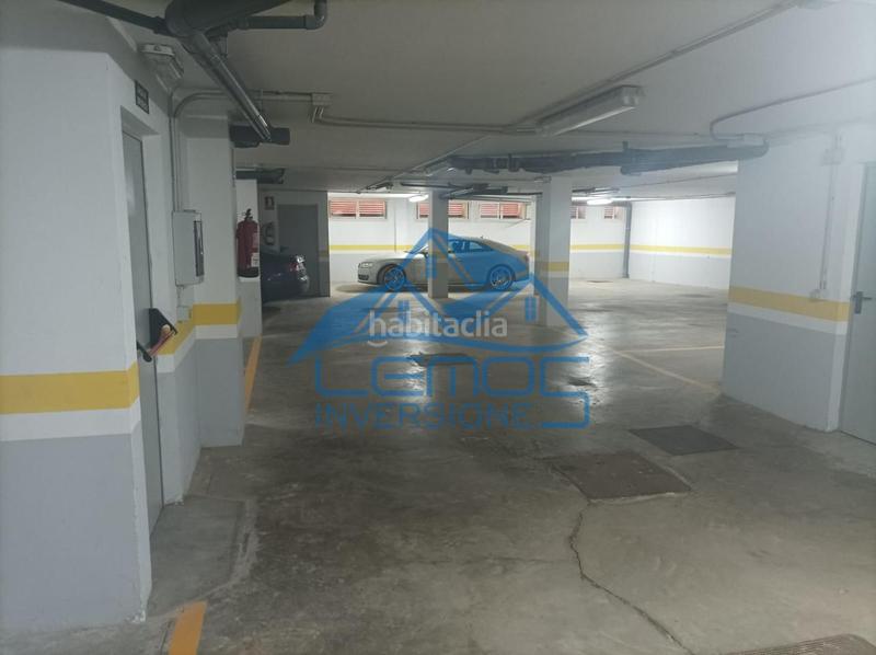Foto b59ca003-ee77-4b26-8cbe-8a2dd29d1d4d. Parking coche en Berceo
