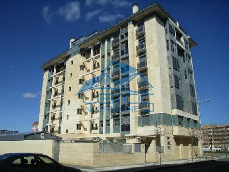 Foto 5900bfd7-c2f8-41ef-b2b8-4ed6d6f3791c. Parking coche venta de garajes en avenida los aluches n 24 en León