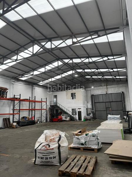 Foto c4de099d-063f-415f-bae2-ff5ce8f4b028. Fabrikhalle in Santovenia de la Valdoncina