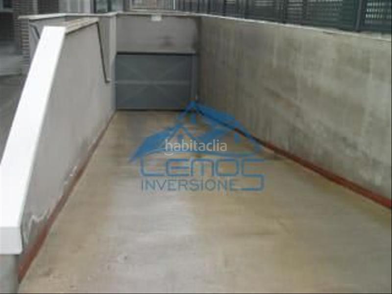 Foto dcd7c928-b474-4121-af03-0c27acab6a78. Parking voiture dans Portillejo - Valdegastea Logroño