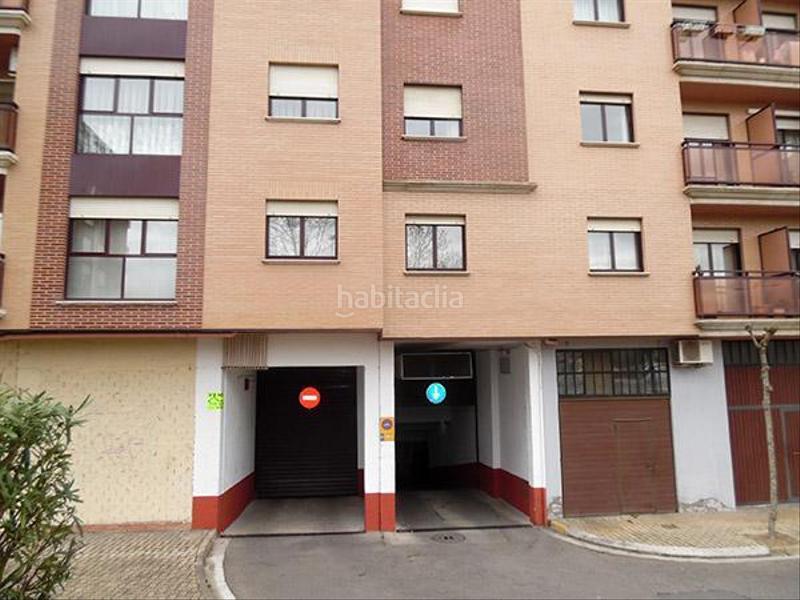 Foto 713d34b7-bde6-4615-ac86-31401b6bc71b. Parking coche en Calahorra