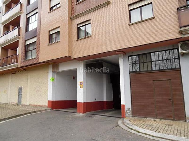 Foto e0701d55-4cdd-44b7-af2c-22c07e59fdc8. Parking coche en Calahorra