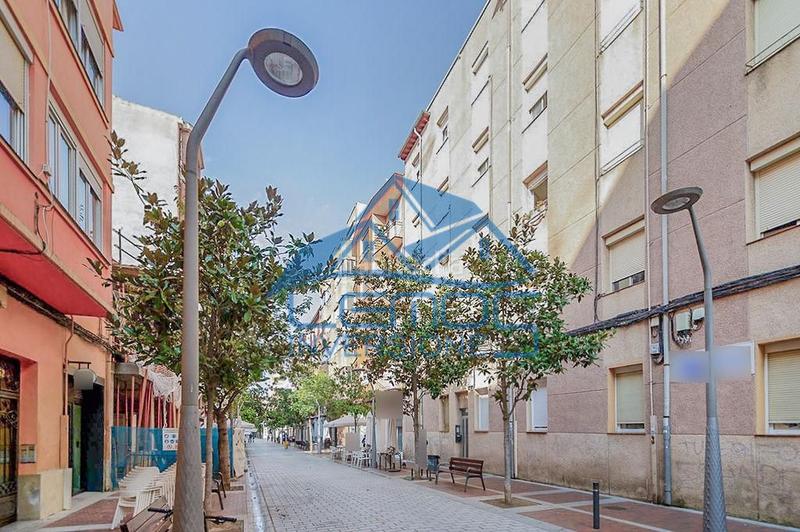 Foto 847b0a22-6190-4ef6-85ba-e726cdb66ea5. Piso en maría teresa gil de gárate 45 en Gran Via Logroño