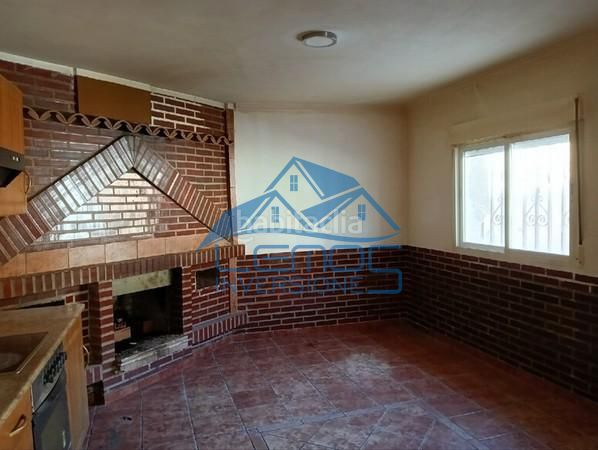Foto ac073f85-1186-43c7-8595-31919cd0ae03. Casa a Albelda de Iregua