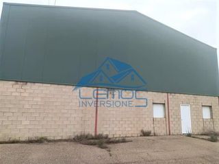 Fabrikhalle  Poligono 15, la besedo del valle la huerna. Nave industrial en venta en la seca de alba  cuadros león