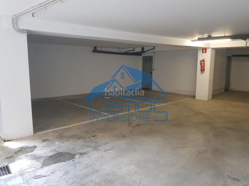 Foto 6360bc49-1954-4ba5-a310-40e3d197e244. Aparcament cotxe a Rodezno