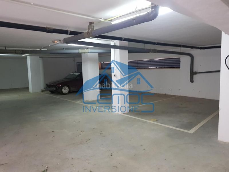 Foto c39be92a-6691-4aed-b921-021351b20730. Aparcament cotxe a Rodezno