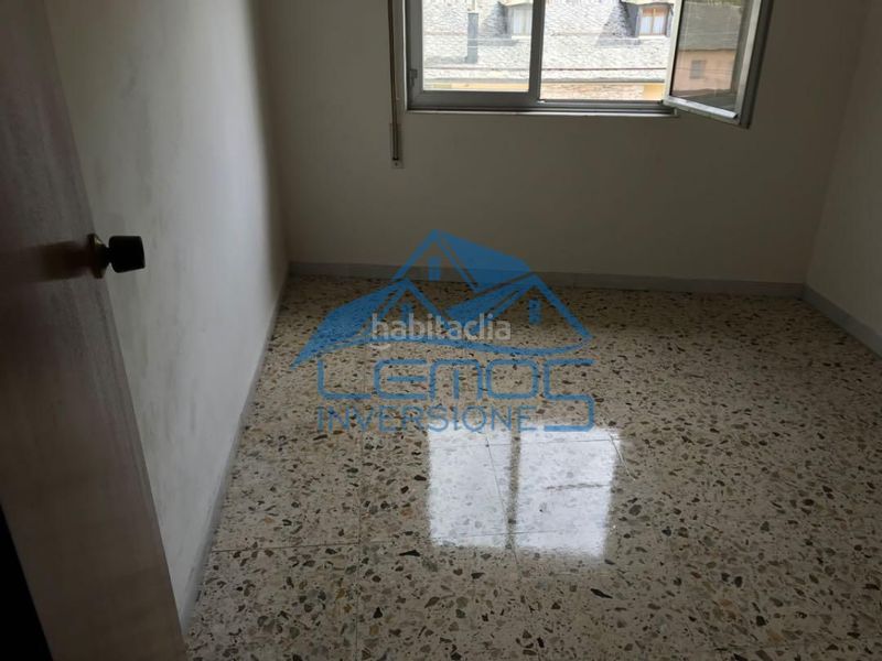 Foto ff55d96a-cec0-47c4-a2dc-0a96c9a5cc32. Planta baixa a Bembibre