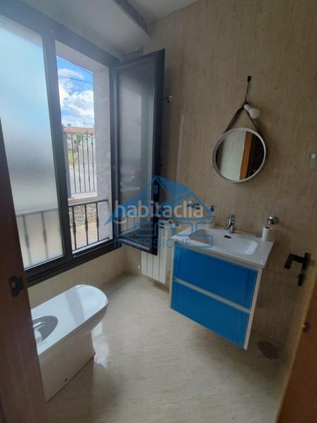 Foto 111b1bad-c558-46ec-8614-16ae8cb1c667. Casa amb aparcament piscina a Candamo