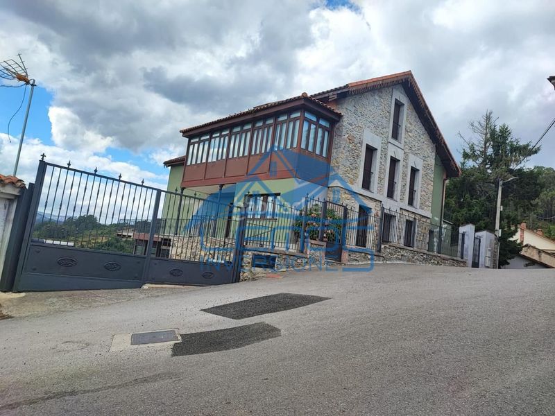 Foto 4a751de7-8a27-4df7-b462-e9991bb44d66. Casa amb aparcament piscina a Candamo