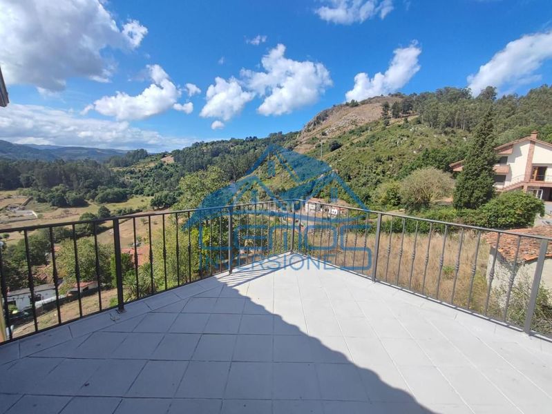 Foto 59b893cb-0b41-4d6f-b744-b4e008956762. Casa amb aparcament piscina a Candamo