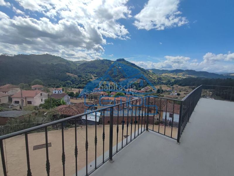 Foto 6df420c9-7e32-4b2f-b156-9744fa86ce21. Casa amb aparcament piscina a Candamo