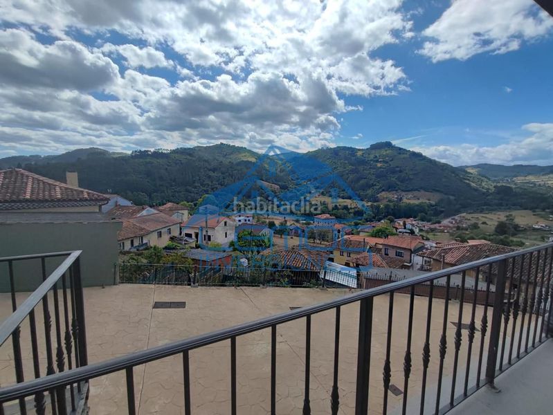 Foto 8983f6f3-d9ee-47c4-ba92-5c2e826147f7. Casa amb aparcament piscina a Candamo