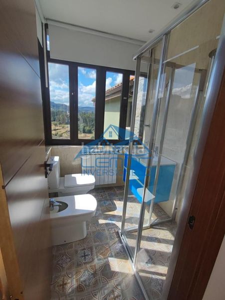 Foto 9ef6a16f-e615-46f9-a580-7c41644f4e3e. Casa amb aparcament piscina a Candamo