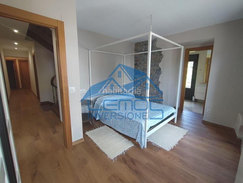 Foto bc0dea86-8bad-4acd-919c-47c6236c64e0. Casa amb aparcament piscina a Candamo