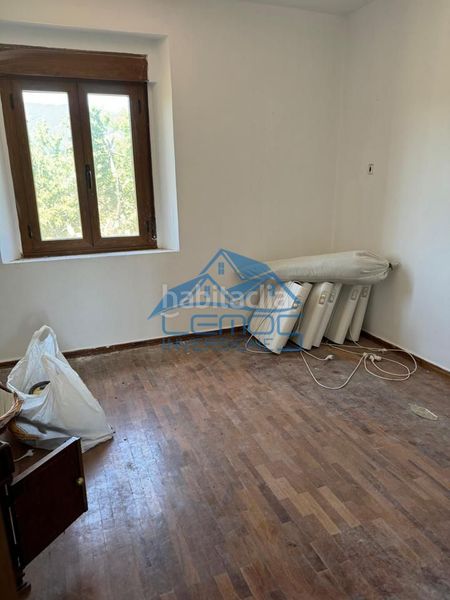 Foto 7177f352-0518-4ef0-8b38-38bacae3b9f0. Casa a Boñar