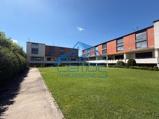 Casa  Calle carretera de boñar. Se vende chalet adosado en urbanización las viñas  villasabarieg