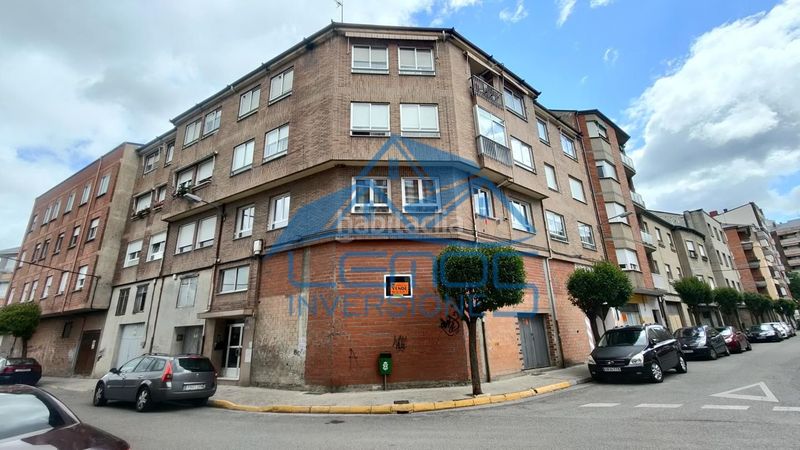 Foto ba9aeed5-36af-4c32-8846-881f01f2d403. Pis a Zona Alta Ponferrada