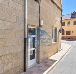 Flat  Calle eloy reigada. Piso de 3 habitaciones  garaje en bembibre