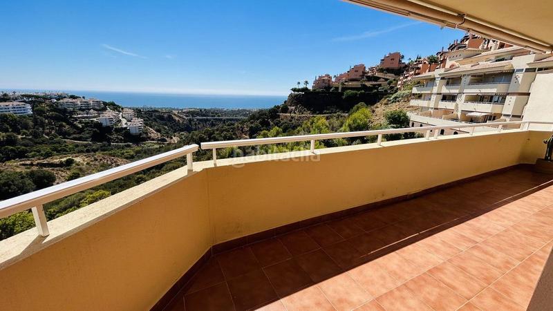 Foto d4c26346-3053-4396-9cf4-7197277c4376. Apartamento  en venta en sitio de Calahonda, 2 dormitorios. en Mijas