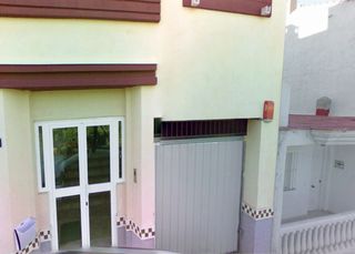 Aparcament cotxe a Estación de Cártama. Garaje en venta en estación.