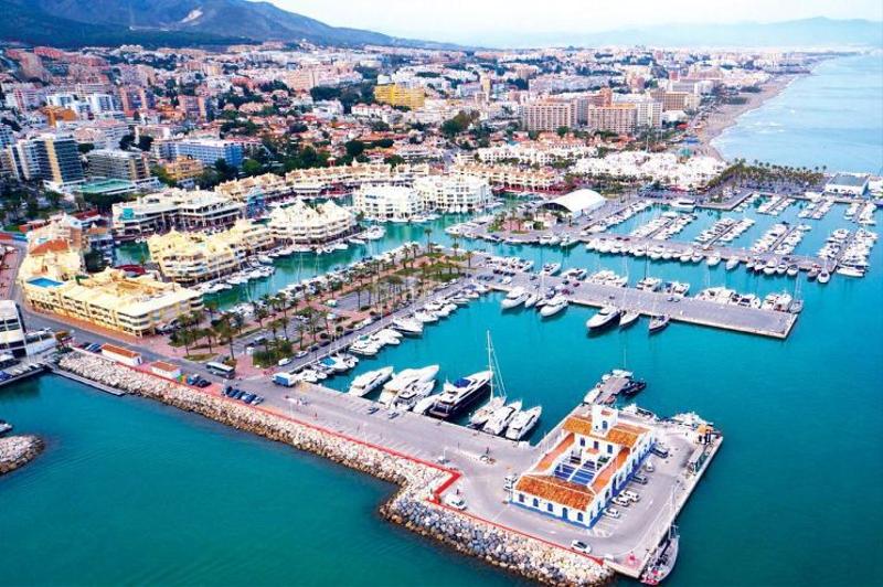 Foto 7ea1cad8-7767-4fcc-b807-3774c5bf5353. Apartamento  en venta en torrequebrada, 3 dormitorios. en Benalmádena