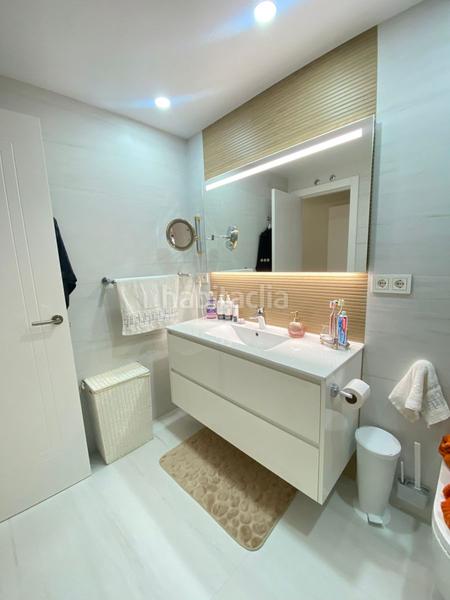 Foto c6c41a26-0b0a-47d8-a770-1c1964da7d62. Piso  en venta en torrequebrada, 3 dormitorios. en Benalmádena