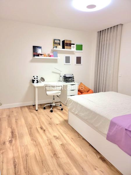Foto d207ebaf-8ebb-49f9-b6e2-7021808b8654. Piso  en venta en torrequebrada, 3 dormitorios. en Benalmádena