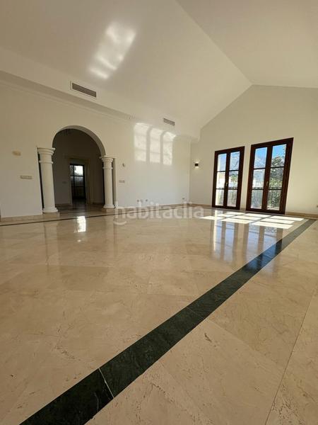 Foto 22c43150-389c-476c-8a7f-62f2d31fee12. Xalet amb calefacció aparcament piscina a Los Naranjos Marbella