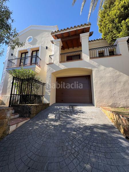 Foto 320b7a4e-457f-4ba1-9f02-6b02f7255aba. Xalet amb calefacció aparcament piscina a Los Naranjos Marbella