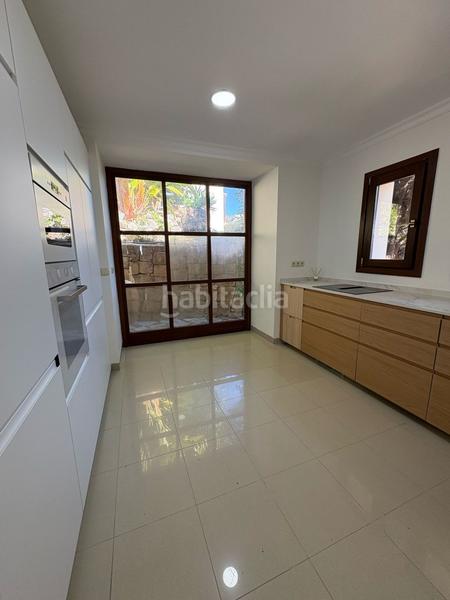 Foto 82130b02-fb2d-4739-a785-3e04f479c95d. Xalet amb calefacció aparcament piscina a Los Naranjos Marbella