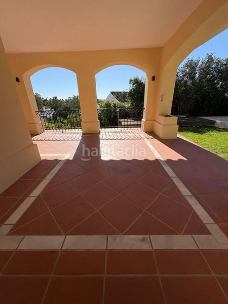 Foto a2d9f1be-63c2-4cca-b36e-311cab3ecb0d. Xalet amb calefacció aparcament piscina a Los Naranjos Marbella