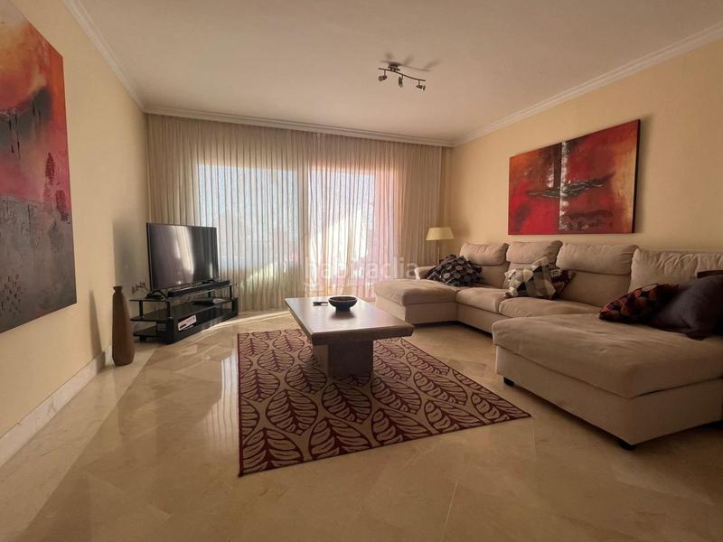Foto e149eed7-d15b-442d-9cdc-5b8f9c3c8a97. Piso  en venta en torrequebrada, 2 dormitorios. en Benalmádena