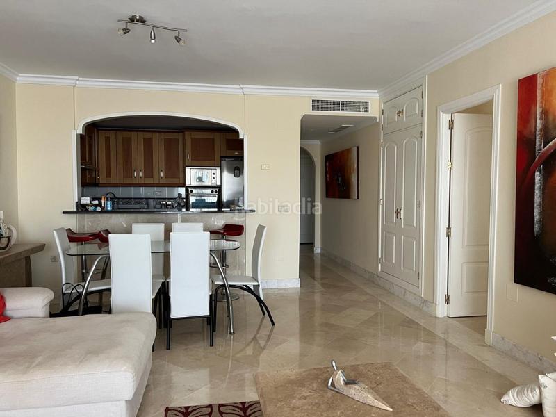 Foto f863db0f-7b78-441f-9be0-b1962e1e5810. Piso  en venta en torrequebrada, 2 dormitorios. en Benalmádena
