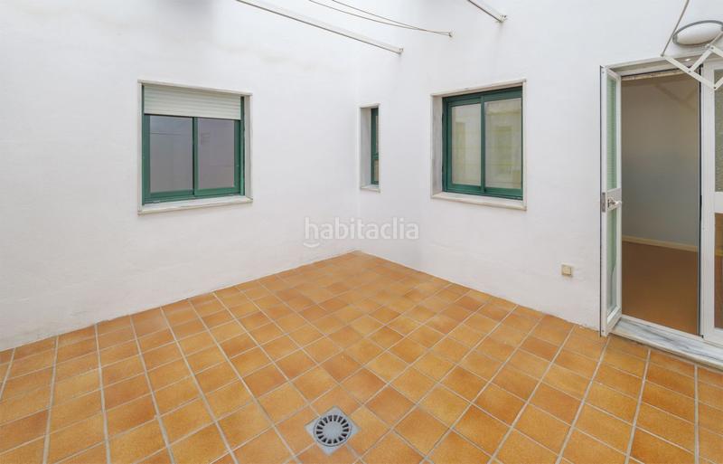 Foto f81fc6e3-3fc3-4358-a3ea-ef41af09addb. Pis amb calefacció a Centro Histórico Málaga