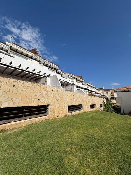 Foto aace0065-8e56-4446-8c4d-26673c033baf. Casa  en venta en las lagunas, 2 dormitorios. en Mijas