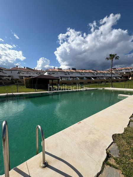 Foto ba3fc0ea-4da5-4097-a364-ae3984bb5bcd. Casa  en venta en las lagunas, 2 dormitorios. en Mijas