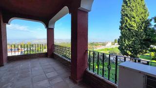 Casa a Centro. Casa en venta en alhaurín el grande, 5 dormitorios.