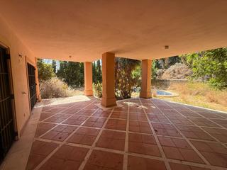Maison à Los Naranjos. Casa en venta en nueva andalucía, 3 dormitorios.
