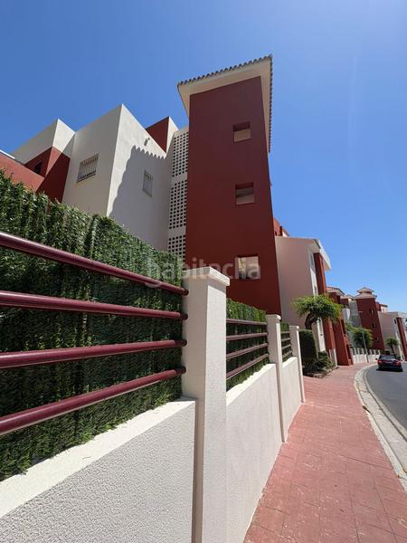 Foto cf422d70-4d28-4d07-b870-7c30558d8f44. Piso  en venta en torrequebrada, 2 dormitorios. en Benalmádena