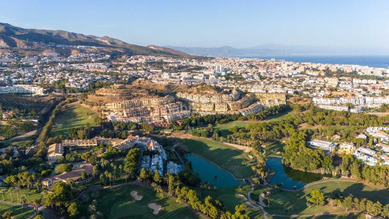Foto bf431d54-ec9c-4407-bd32-c46f3efcd901. Apartament amb calefacció aparcament piscina a Nueva Torrequebrada Benalmádena
