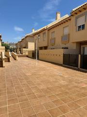 Casa adosada en Calahonda. Adosado en venta en calahonda, 3 dormitorios.