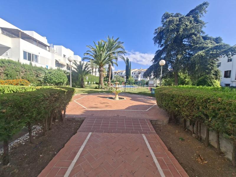 Foto 0a1dbffb-8ca8-4c01-810e-3c990947c351. Piso  en venta en el paraiso, 2 dormitorios. en Estepona