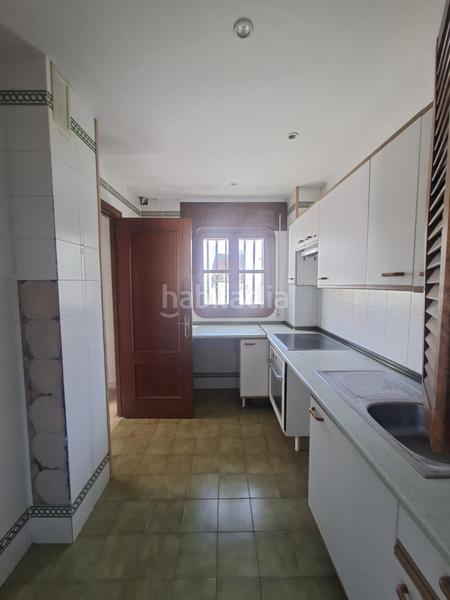Foto e91fb734-1ba8-4636-b057-dd08b1ffb79e. Piso  en venta en el paraiso, 2 dormitorios. en Estepona