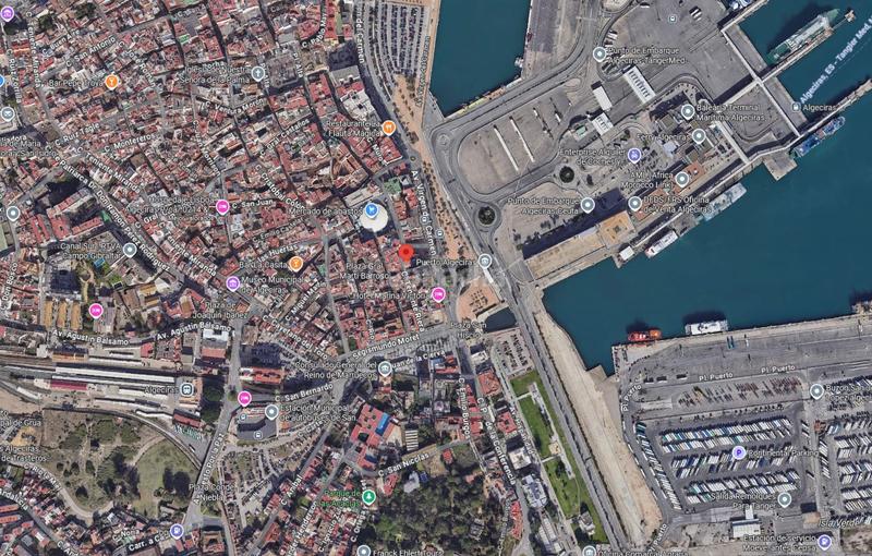 Foto 95b6ca8e-4c3e-458e-9631-826238313c9c. Piso  en venta , 3 dormitorios. en Casco Antiguo Algeciras