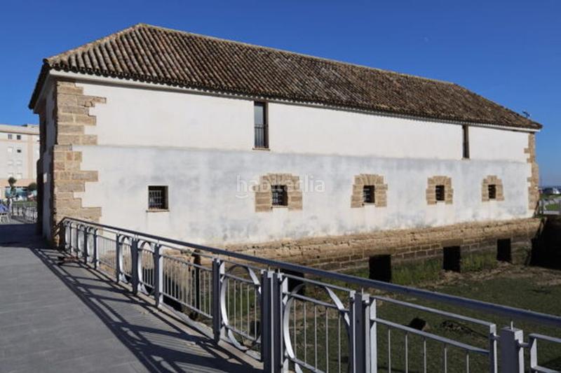 Foto 4f6dc20e-1426-4a13-b9c1-e749757af274. Piso  en venta en avda. pery junquera al andalus, 3 dormitorios. en San Fernando