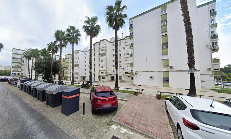 Foto b872a0cc-67aa-4b39-82bd-dde6f08a0983. Piso  en venta en avda. pery junquera al andalus, 3 dormitorios. en San Fernando