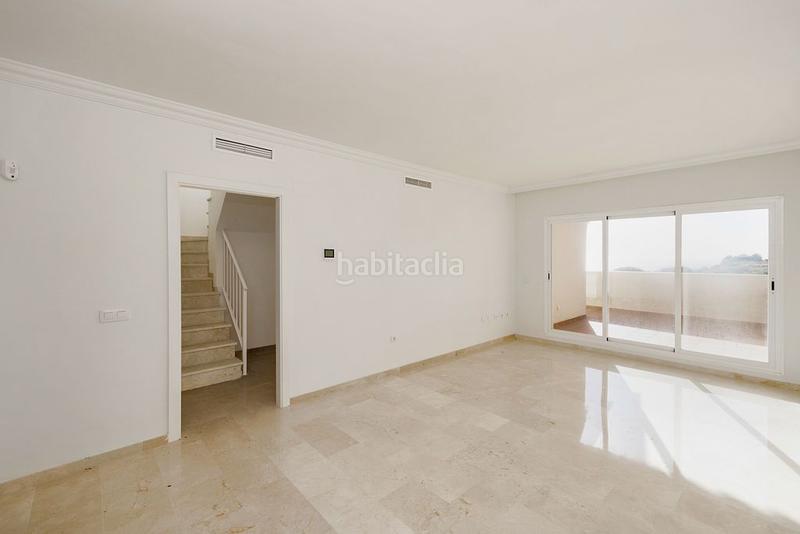 Foto 9f02eb99-22fb-4ad9-924e-f6adbc4c09af. Dúplex duplex en venta en La Duquesa, 3 dormitorios. en Manilva