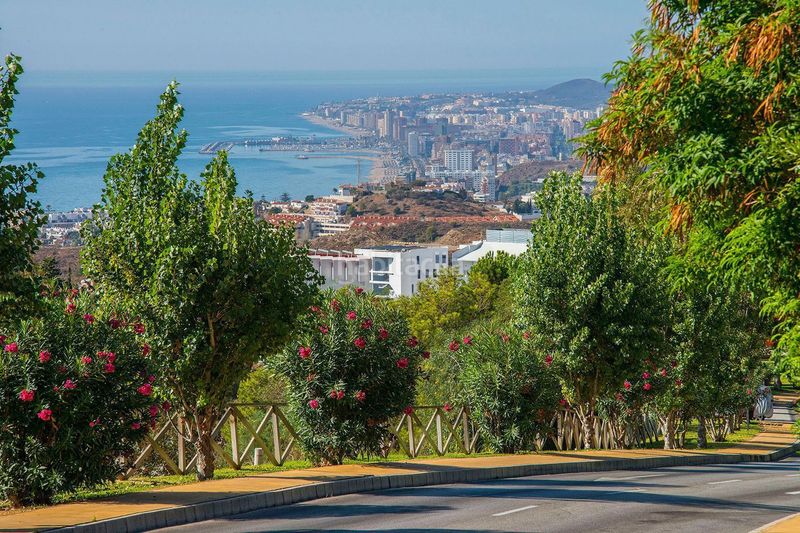 Foto 0ea54455-b815-4a84-acde-c913d8bb8965. Xalet amb calefacció aparcament piscina a Castillo Sohail - Myramar Fuengirola