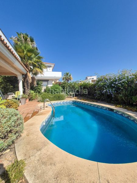 Foto a7651321-d66c-4e93-8192-30fe1fdee415. Xalet amb calefacció aparcament piscina a Castillo Sohail - Myramar Fuengirola